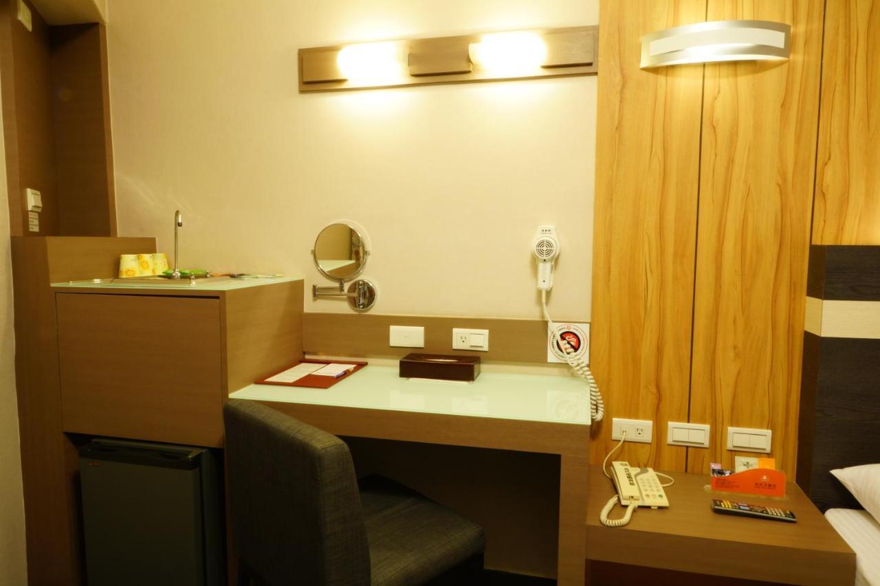 טאינאן Ying Dai Hotel מראה חיצוני תמונה