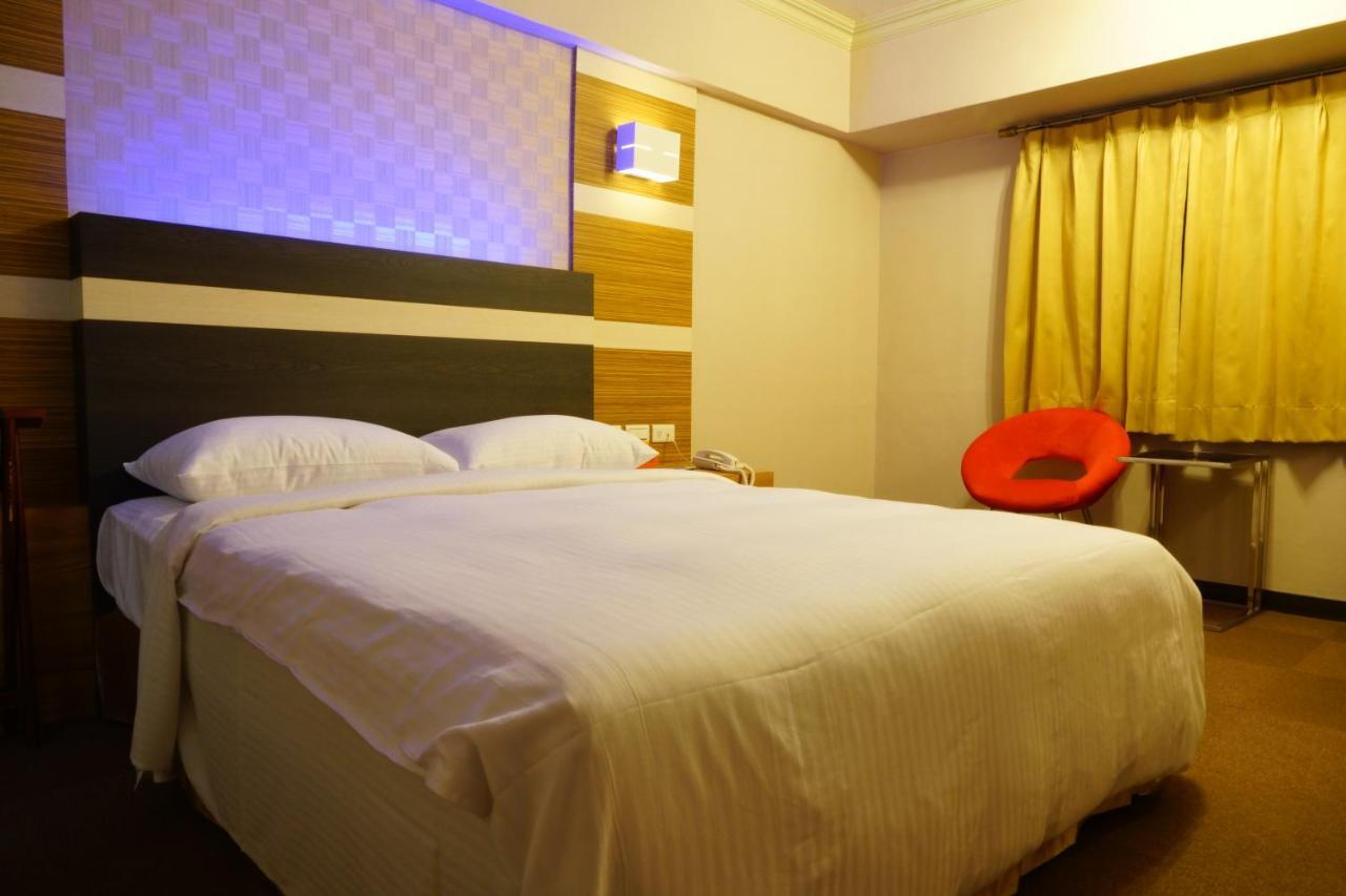 טאינאן Ying Dai Hotel מראה חיצוני תמונה
