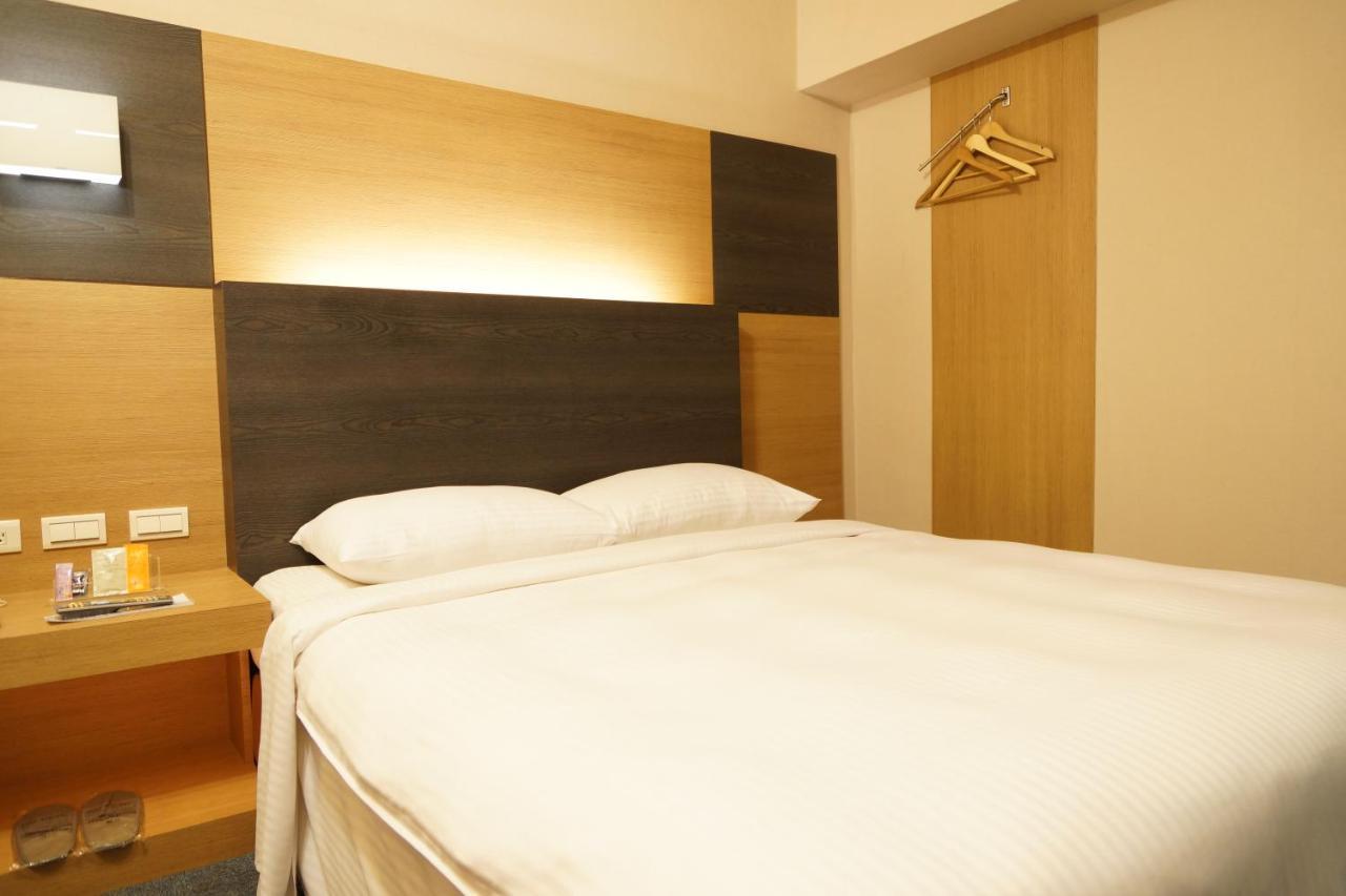 טאינאן Ying Dai Hotel מראה חיצוני תמונה