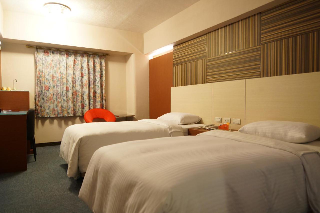 טאינאן Ying Dai Hotel מראה חיצוני תמונה