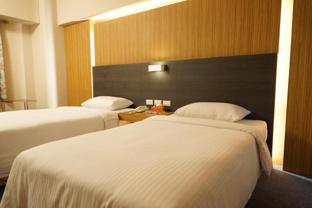 טאינאן Ying Dai Hotel מראה חיצוני תמונה