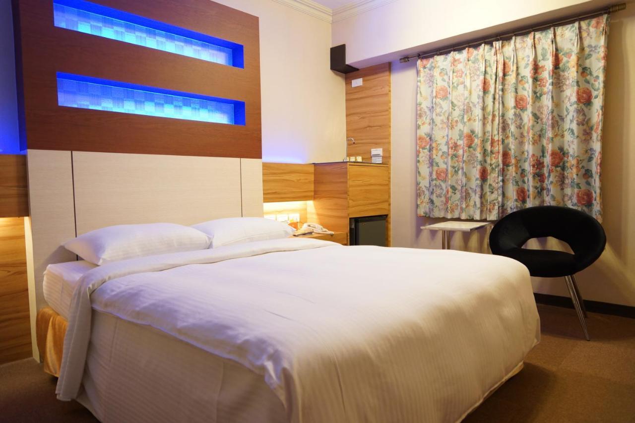 טאינאן Ying Dai Hotel מראה חיצוני תמונה