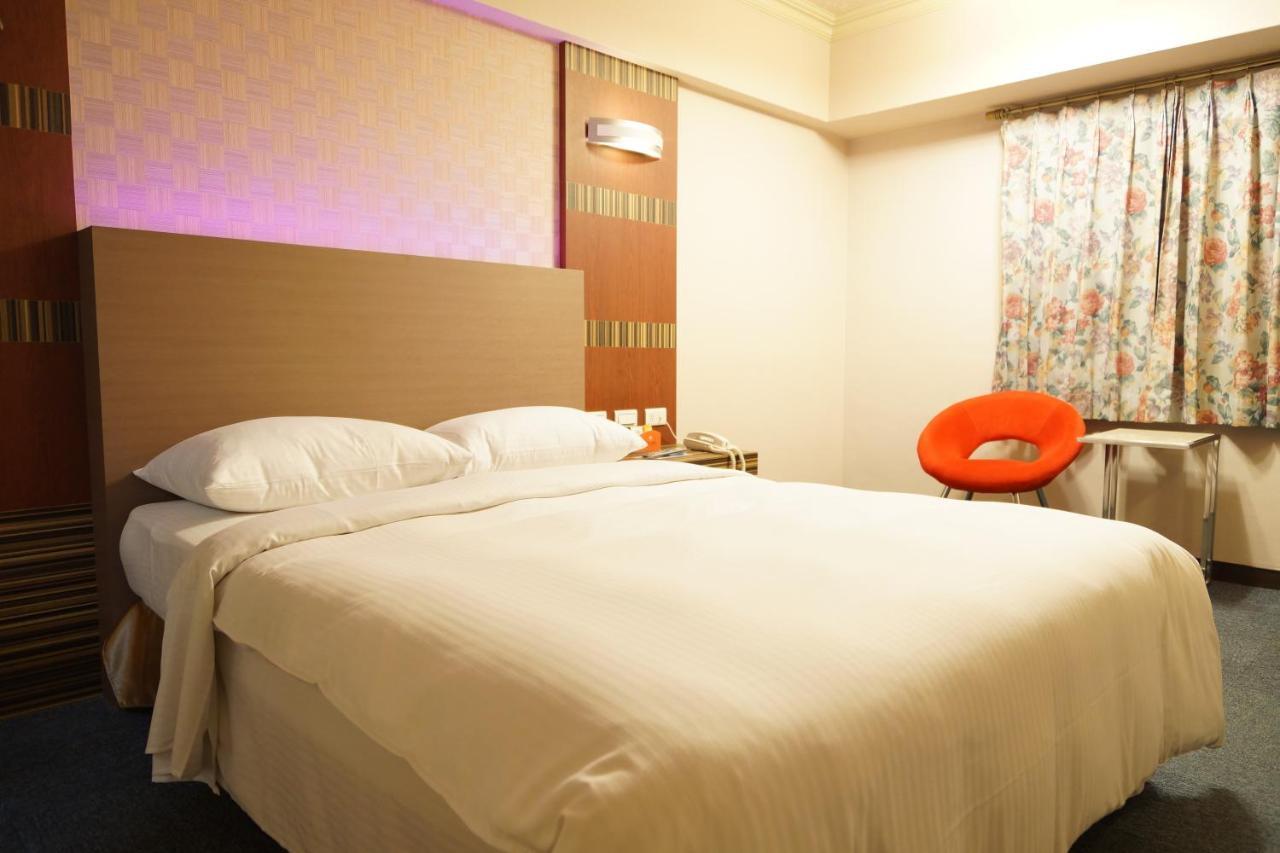 טאינאן Ying Dai Hotel מראה חיצוני תמונה